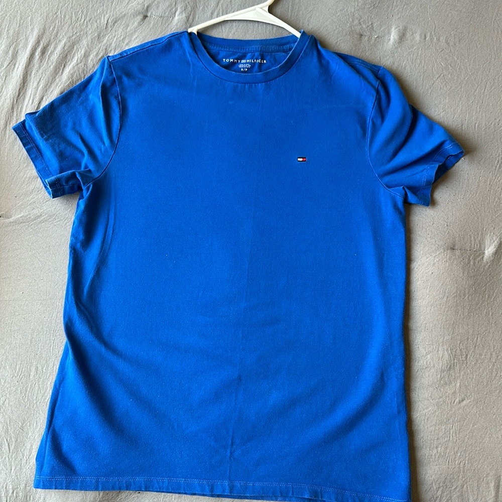 Calvin Klein shirt color blue size s completely new